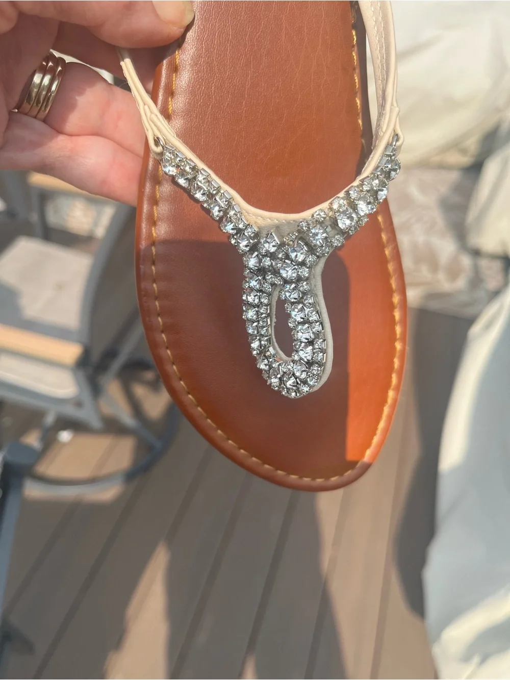 UNIONBAY  size 10 gorgeousWomen's Cream Crystal-Embellished Brown Footbed Sandal
